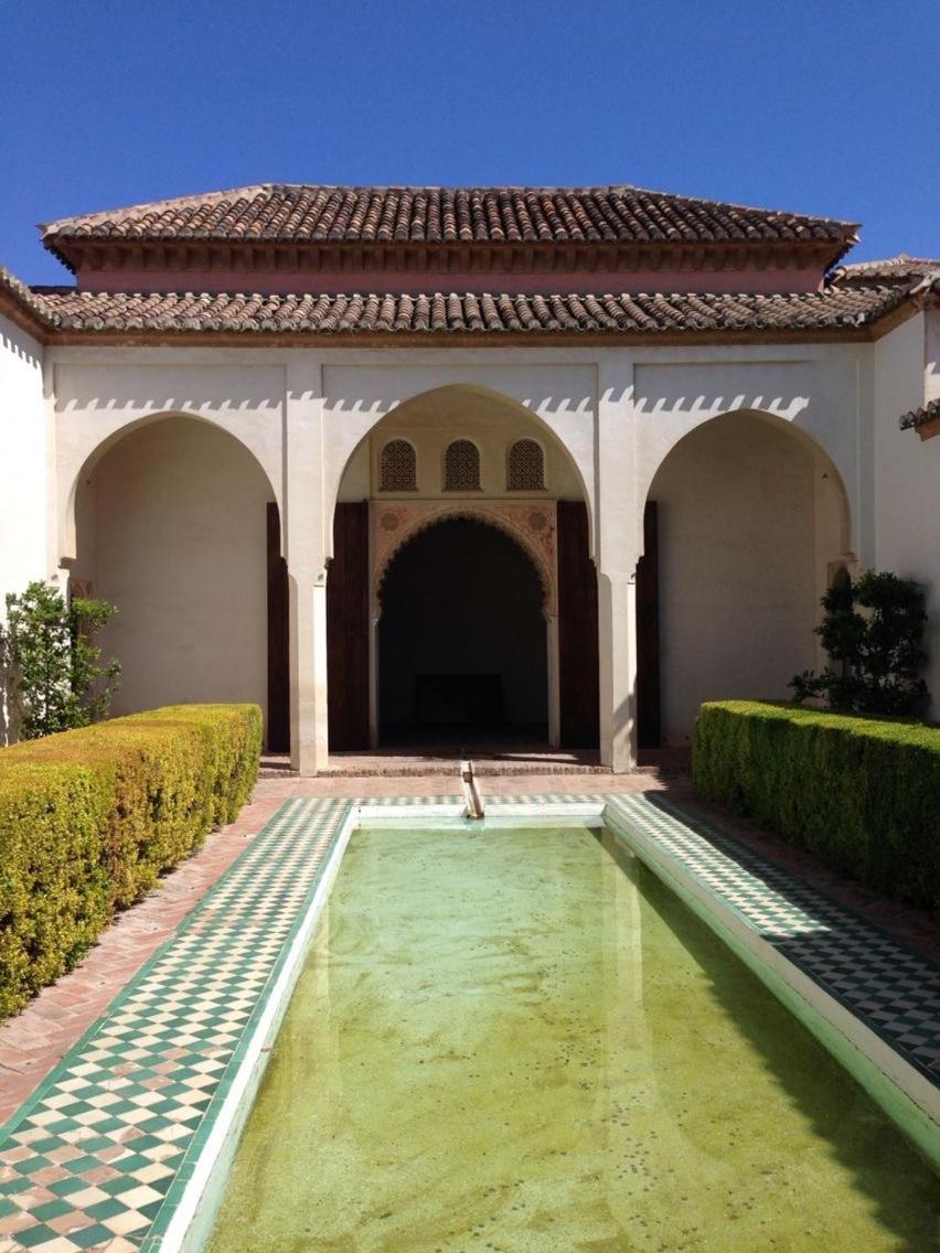 La Bella Escondida Piscina Campo De Golf Solarium Y Parking En Centro Historico Apartment มาลากา ภายนอก รูปภาพ