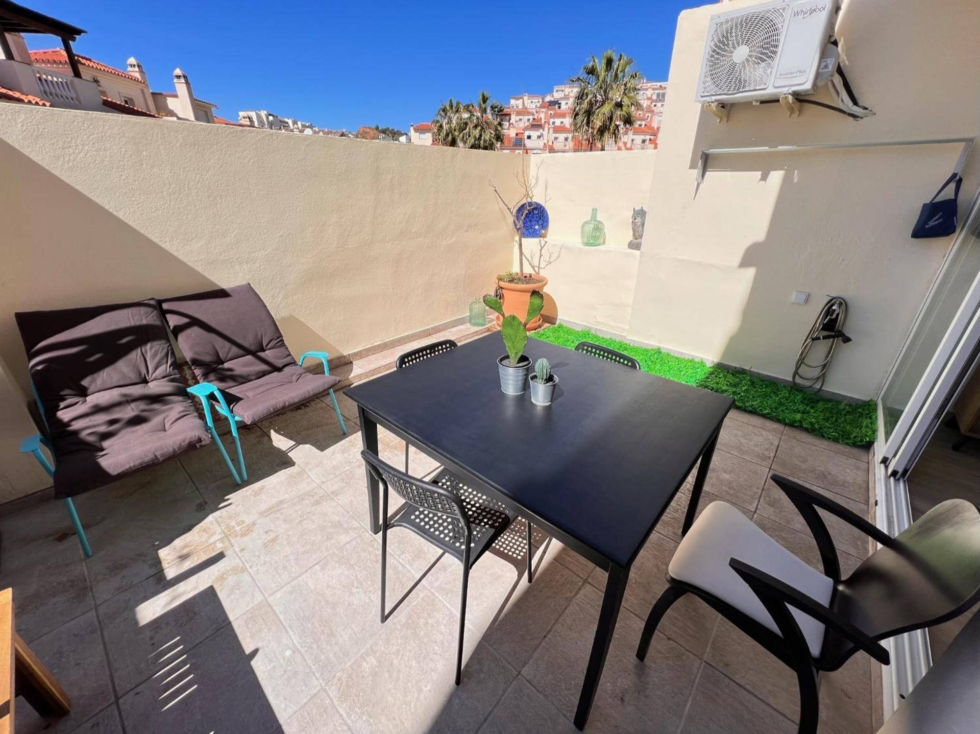 La Bella Escondida Piscina Campo De Golf Solarium Y Parking En Centro Historico Apartment มาลากา ภายนอก รูปภาพ