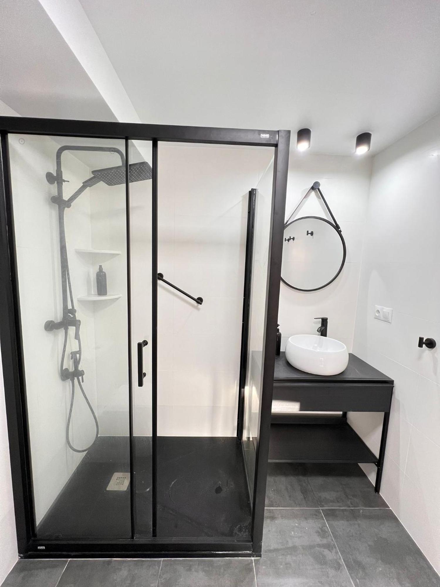 La Bella Escondida Piscina Campo De Golf Solarium Y Parking En Centro Historico Apartment มาลากา ภายนอก รูปภาพ